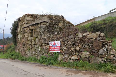 Moradia para Restaurar T2 Venda em Lustosa e Barrosas (Santo Estêvão),Lousada