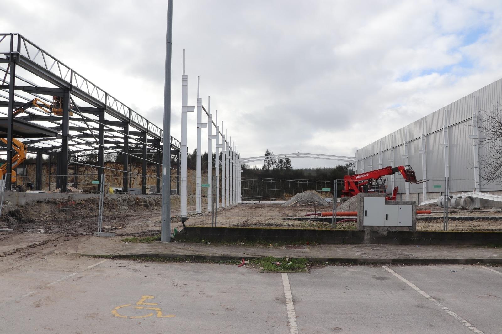 Fábrica/Indústria  Venda em Lustosa e Barrosas (Santo Estêvão),Lousada