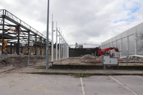 Fábrica/Indústria  Venda em Lustosa e Barrosas (Santo Estêvão),Lousada