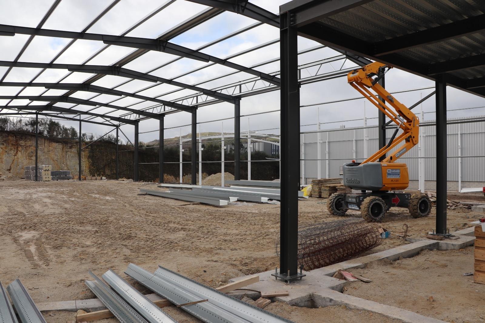 Fábrica/Indústria  Venda em Lustosa e Barrosas (Santo Estêvão),Lousada