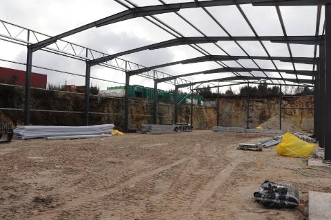 Fábrica/Indústria  Venda em Lustosa e Barrosas (Santo Estêvão),Lousada