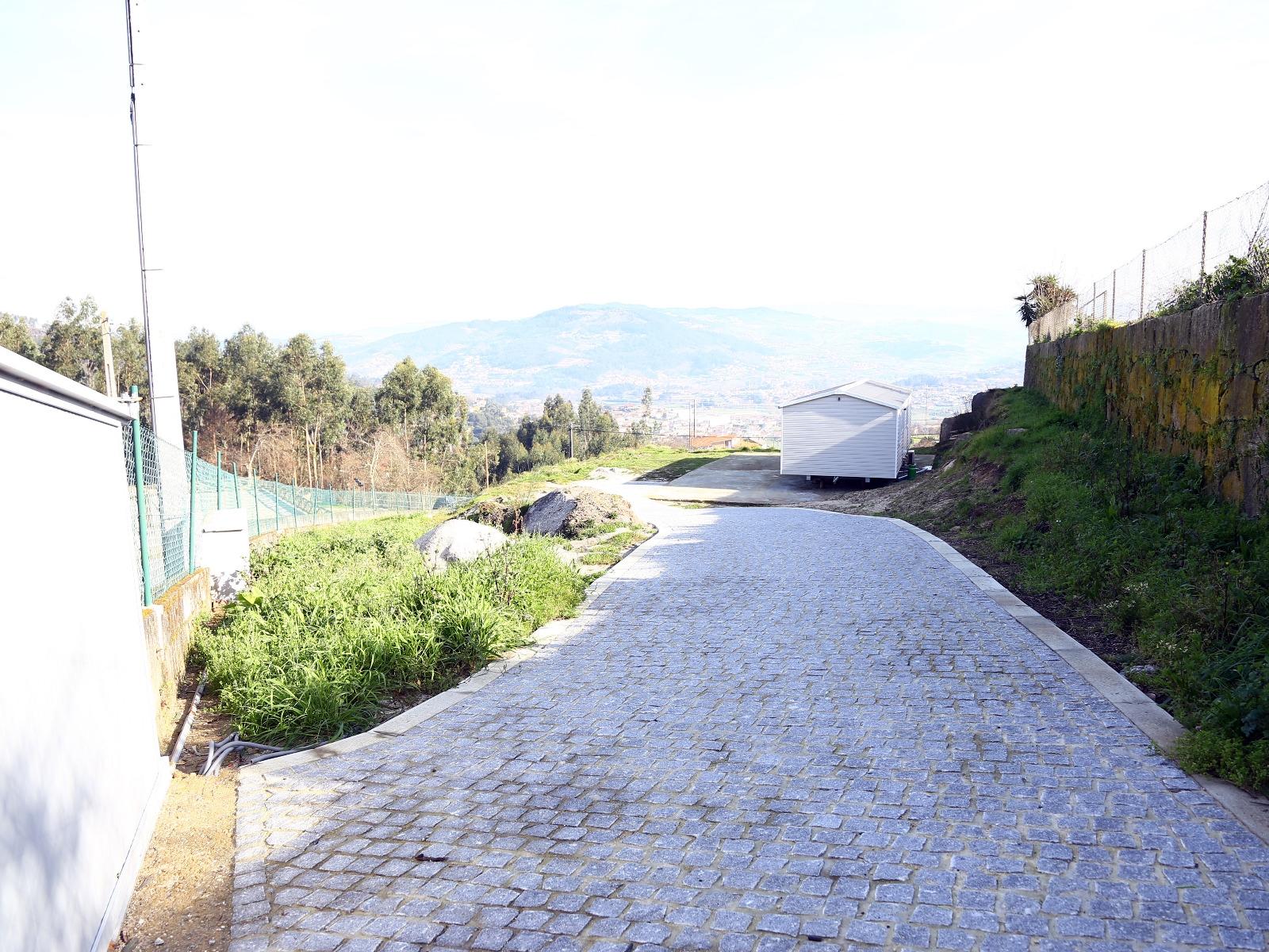 Lote de Terreno  Venda em Lustosa e Barrosas (Santo Estêvão),Lousada