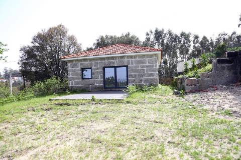 Moradia Isolada T2 Venda em Lustosa e Barrosas (Santo Estêvão),Lousada