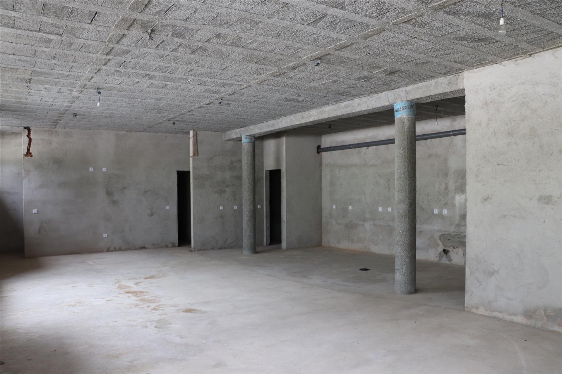 Loja  Venda em Lustosa e Barrosas (Santo Estêvão),Lousada