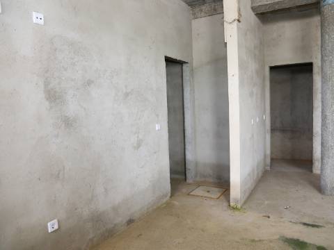 Loja  Venda em Lustosa e Barrosas (Santo Estêvão),Lousada