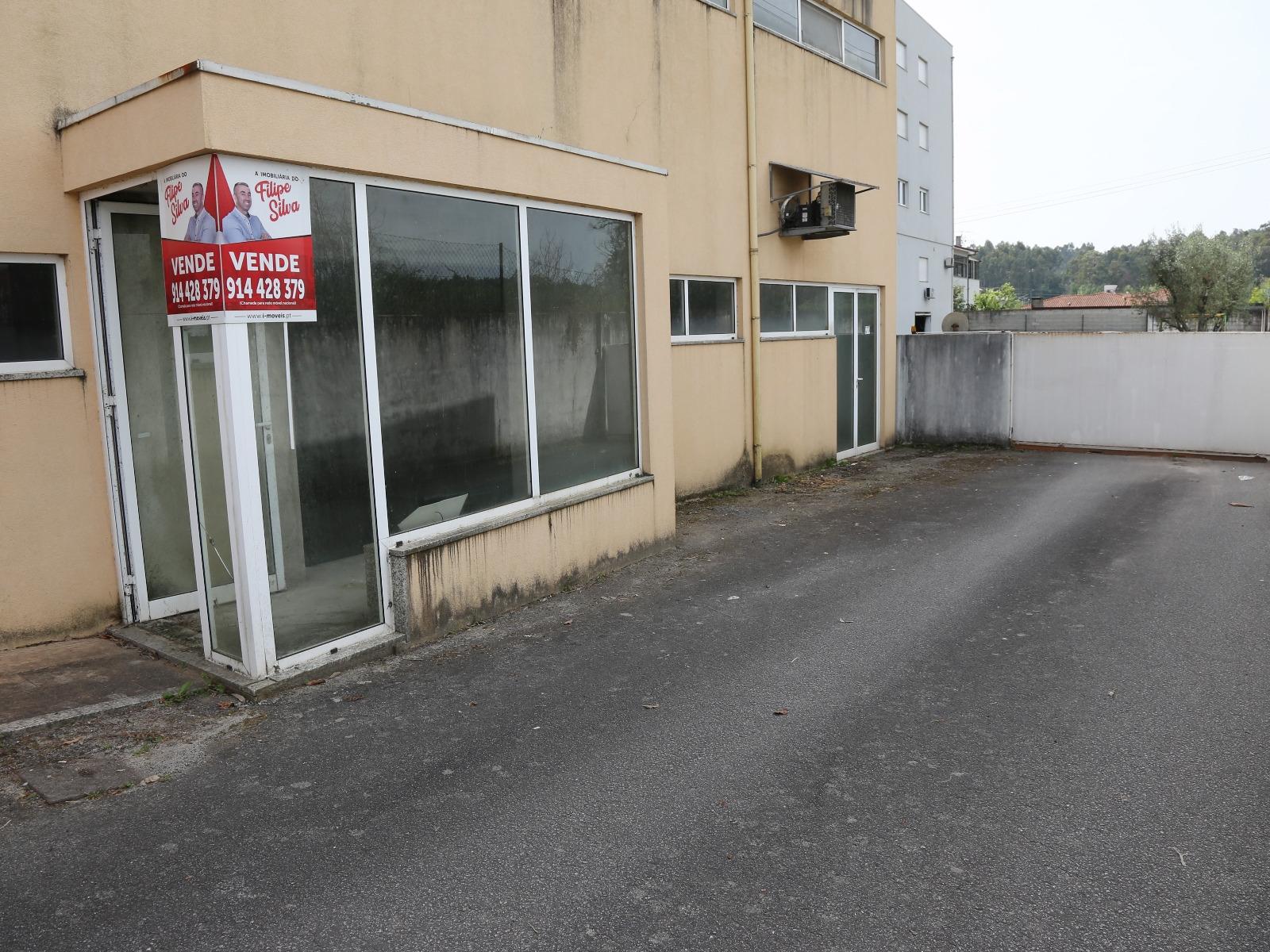 Loja  Venda em Lustosa e Barrosas (Santo Estêvão),Lousada