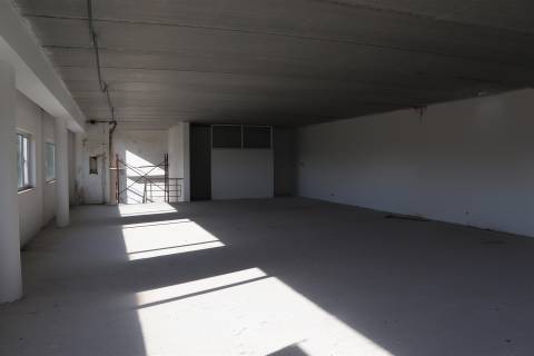 Armazém  Venda em Selho São Lourenço e Gominhães,Guimarães