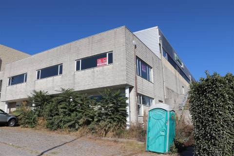 Armazém  Venda em Selho São Lourenço e Gominhães,Guimarães
