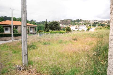 Lote de Terreno  Venda em Lustosa e Barrosas (Santo Estêvão),Lousada