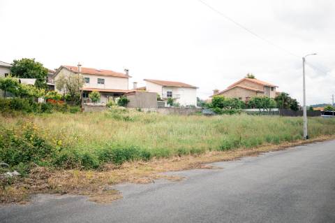 Lote de Terreno  Venda em Lustosa e Barrosas (Santo Estêvão),Lousada