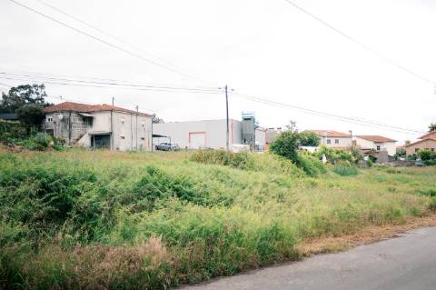 Lote de Terreno  Venda em Lustosa e Barrosas (Santo Estêvão),Lousada