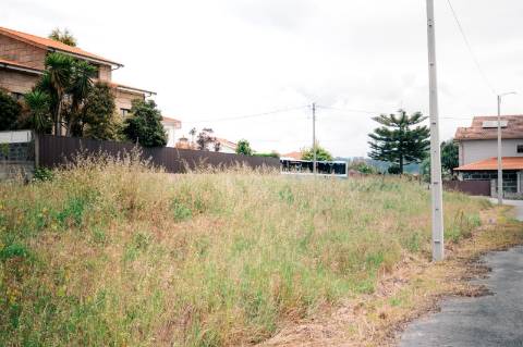 Lote de Terreno  Venda em Lustosa e Barrosas (Santo Estêvão),Lousada