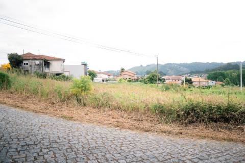 Lote de Terreno  Venda em Lustosa e Barrosas (Santo Estêvão),Lousada