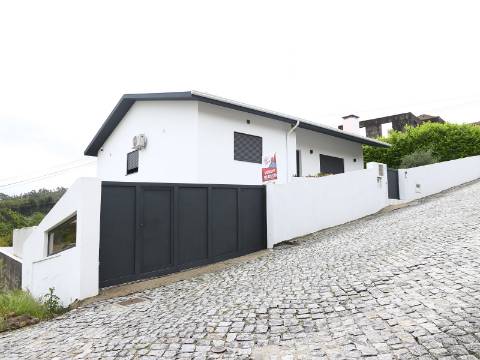 Moradia T3+2 Venda em Vilarinho,Santo Tirso