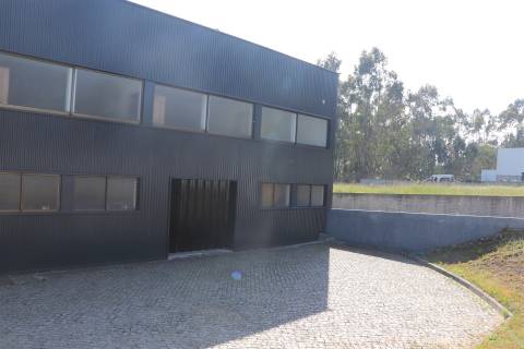 Fábrica/Indústria  Venda em Lustosa e Barrosas (Santo Estêvão),Lousada