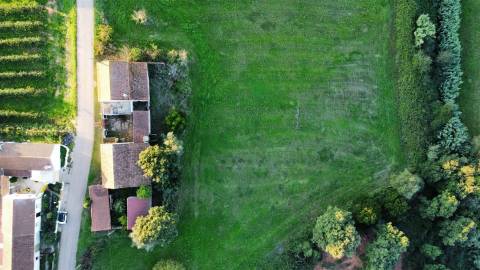 Conjunto de casas rústicas para reabilitar
