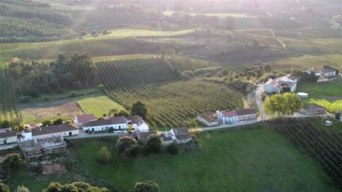 Conjunto de casas rústicas para reabilitar