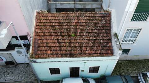 Moradia Devoluta T0 Venda em Caldas da Rainha - Nossa Senhora do Pópulo, Coto e São Gregório,Caldas da Rainha