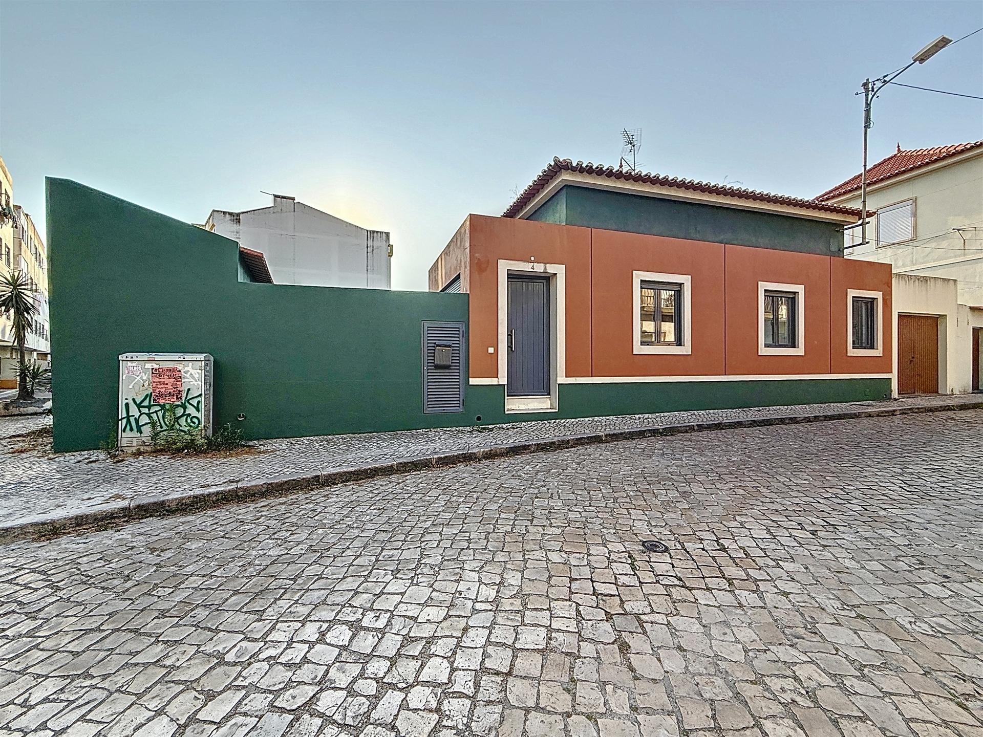 Moradia T1+1 Arrendamento em Caldas da Rainha - Santo Onofre e Serra do Bouro,Caldas da Rainha