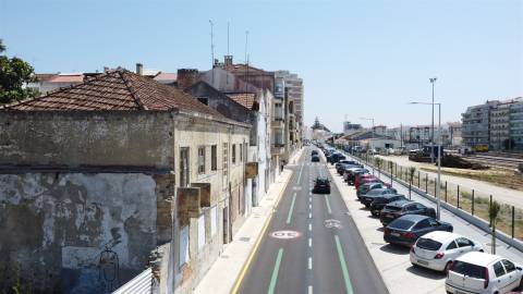 Edifício Habitacional – Projeto Aprovado para 4 Fogos