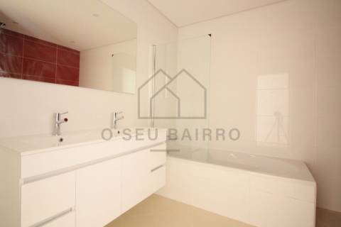 Apartamento T3 com sótão