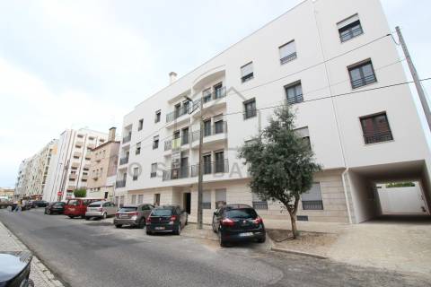 Apartamento T3 com sótão