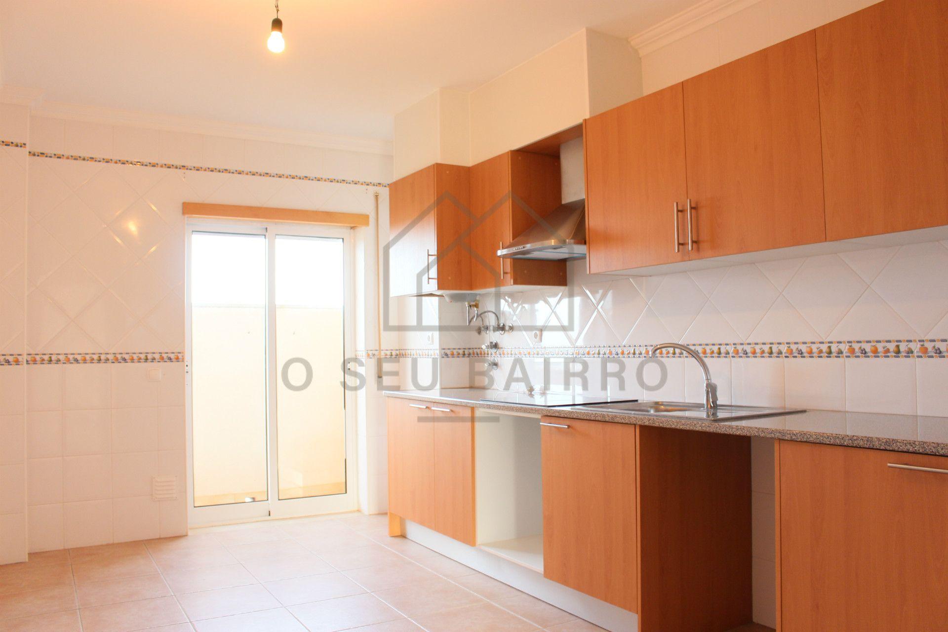 Apartamento T3 Arrendamento em Caldas da Rainha - Santo Onofre e Serra do Bouro,Caldas da Rainha