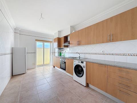 Apartamento T3 Arrendamento em Caldas da Rainha - Santo Onofre e Serra do Bouro,Caldas da Rainha