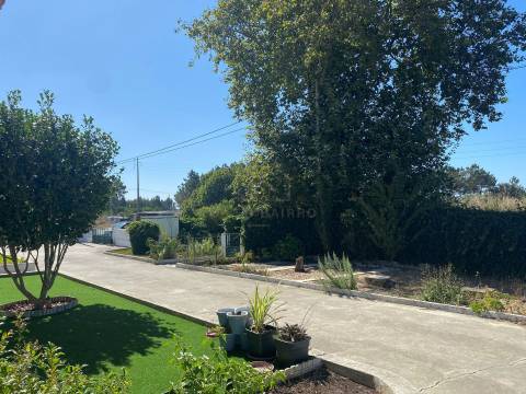 Apartamento T1 com garagem