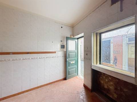 Comércio para conversão em habitação – Zona Histórica