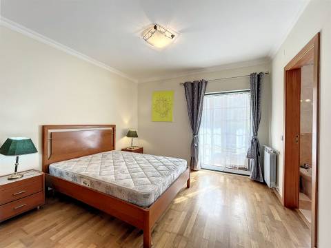 Moradia T4 Arrendamento em Nadadouro,Caldas da Rainha