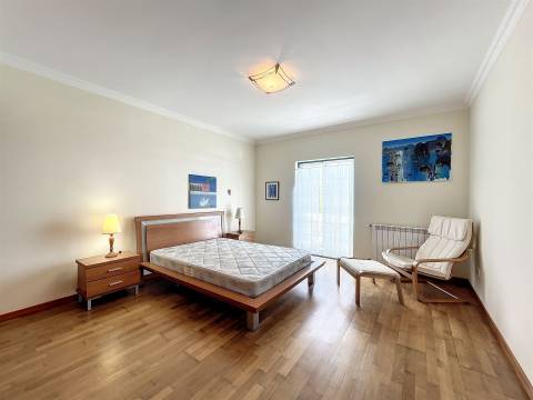 Moradia T4 Arrendamento em Nadadouro,Caldas da Rainha