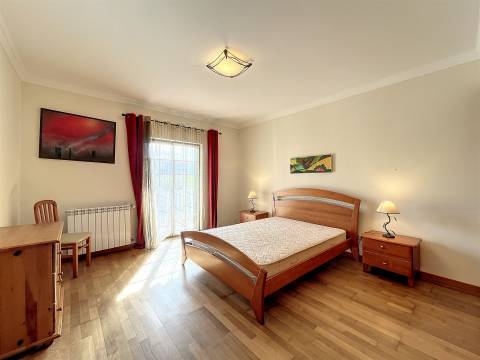 Moradia T4 Arrendamento em Nadadouro,Caldas da Rainha