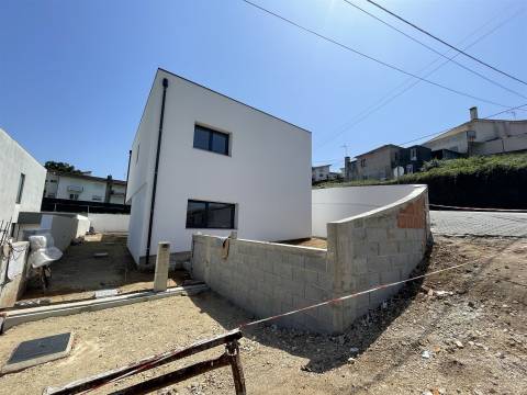 Moradia Geminada T3 Venda em São Roque,Oliveira de Azeméis