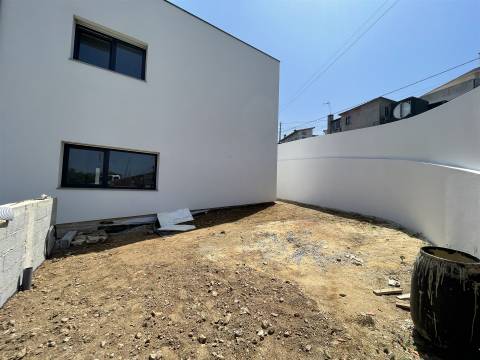 Moradia Geminada T3 Venda em São Roque,Oliveira de Azeméis