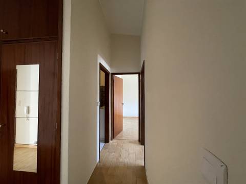 Apartamento T2 Venda em Oliveira de Azeméis, Santiago de Riba-Ul, Ul, Macinhata da Seixa e Madail,Oliveira de Azeméis