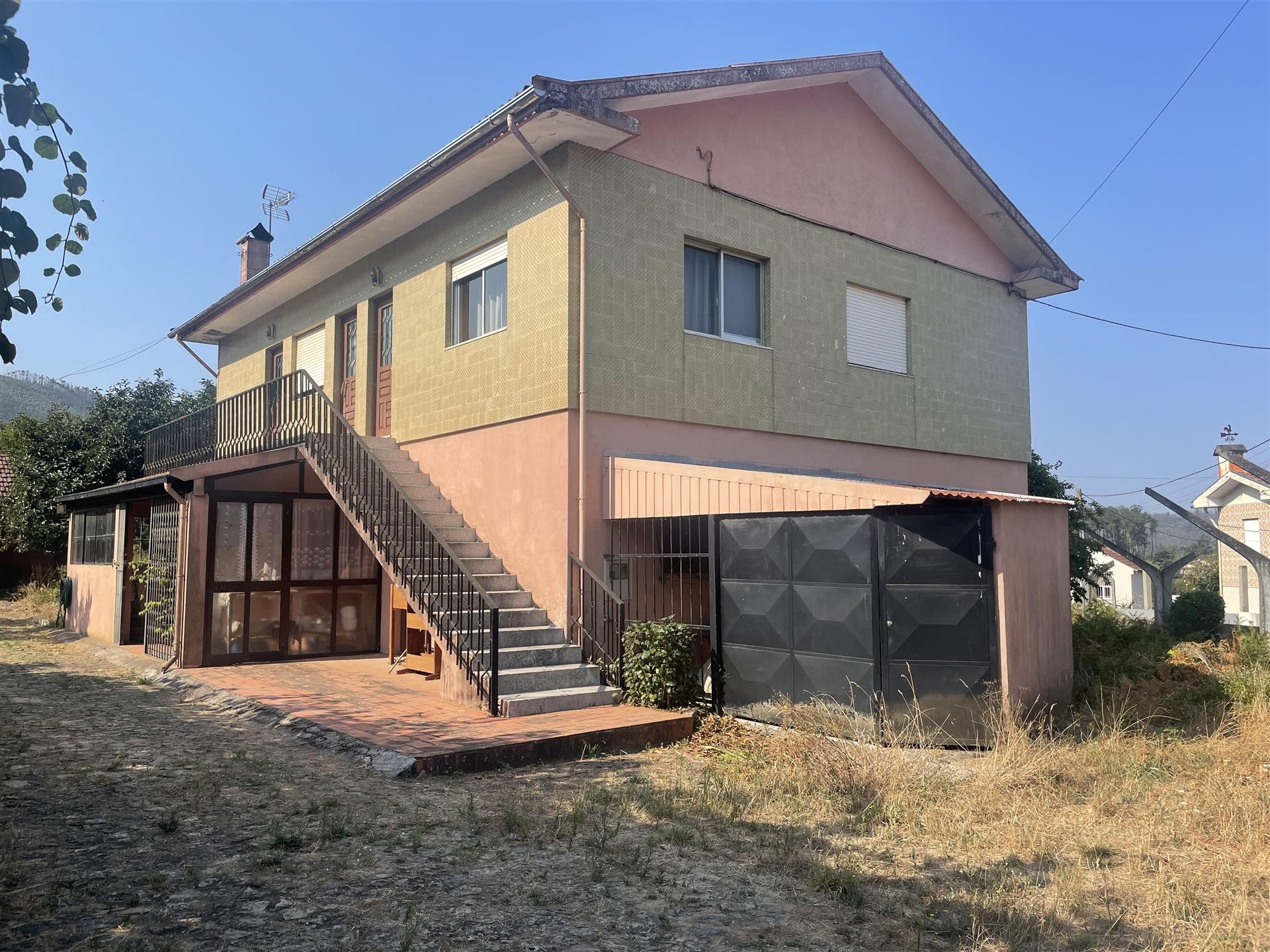 Moradia Isolada T4 Venda em Ossela,Oliveira de Azeméis