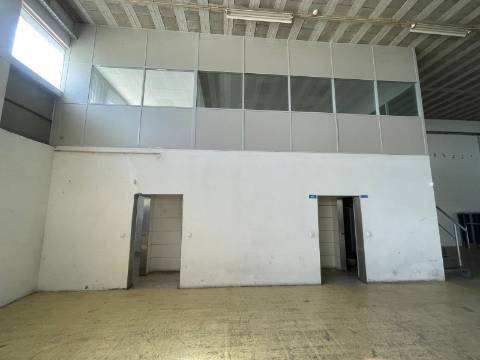 Fábrica/Indústria  Arrendamento em Escapães,Santa Maria da Feira