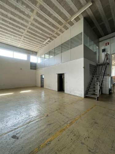 Fábrica/Indústria  Arrendamento em Escapães,Santa Maria da Feira