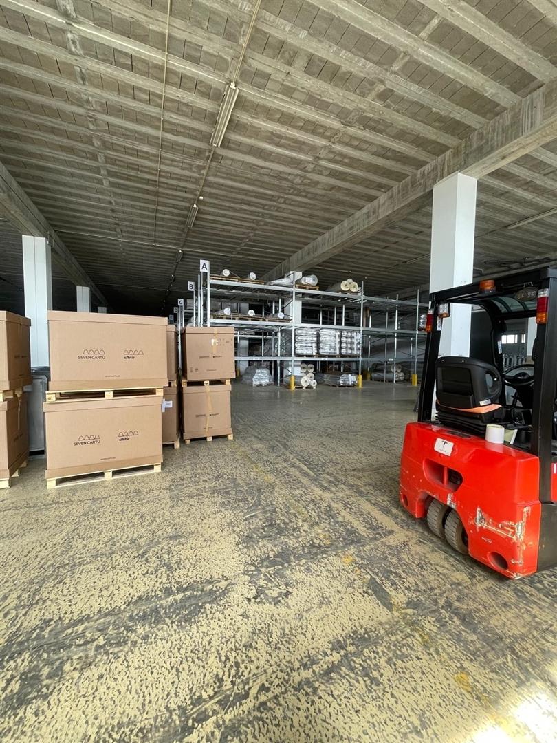 ARRENDAMENTO DE PAVILHÃO INDUSTRIAL – 2000 m² | ESCAPÃES SMF