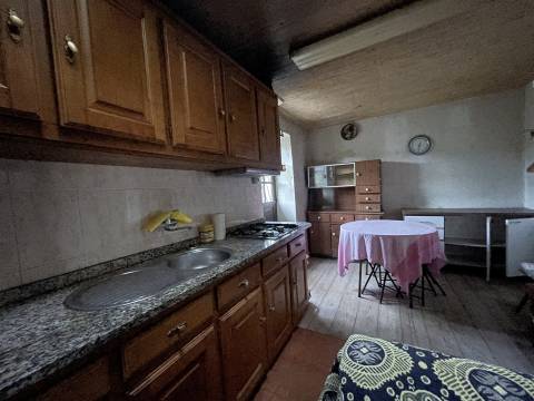 Moradia T4 Venda em Junqueira,Vale de Cambra