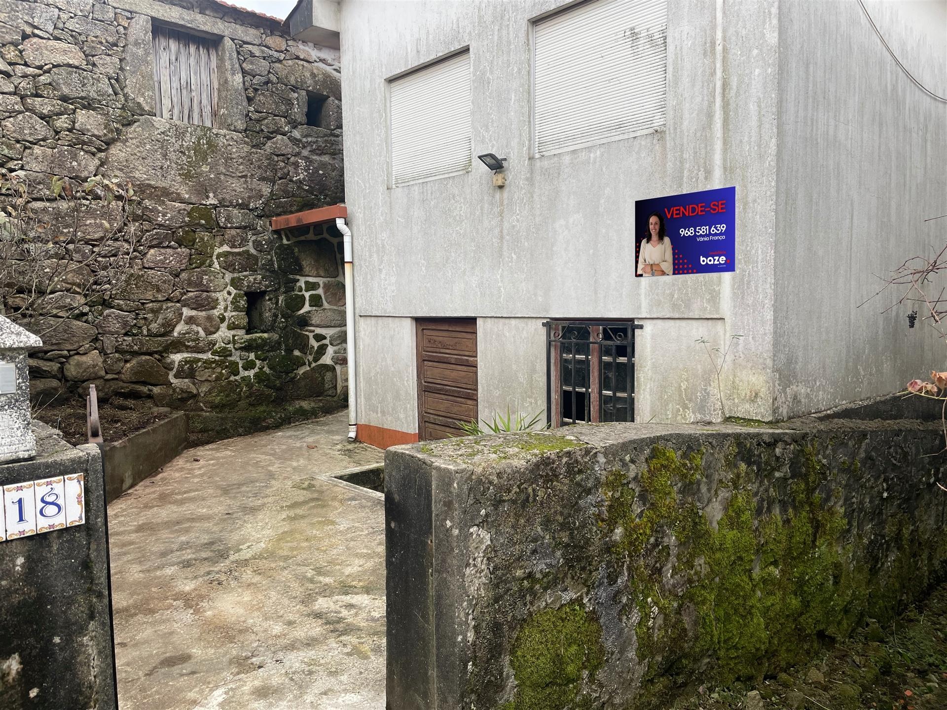 Moradia T4 Venda em Junqueira,Vale de Cambra