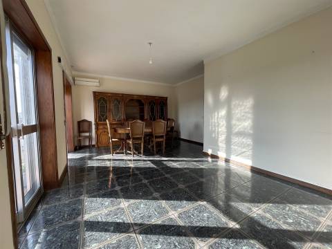 Apartamento T2 Venda em Oliveira de Azeméis, Santiago de Riba-Ul, Ul, Macinhata da Seixa e Madail,Oliveira de Azeméis