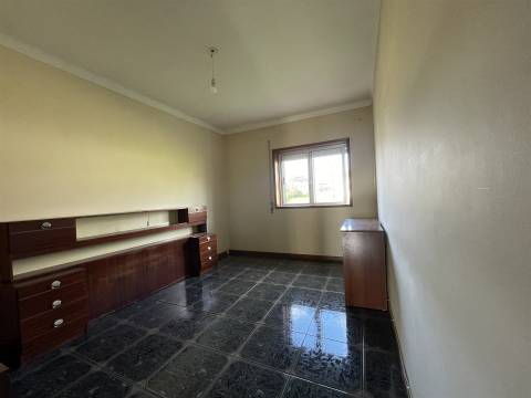 Apartamento T2 Venda em Oliveira de Azeméis, Santiago de Riba-Ul, Ul, Macinhata da Seixa e Madail,Oliveira de Azeméis