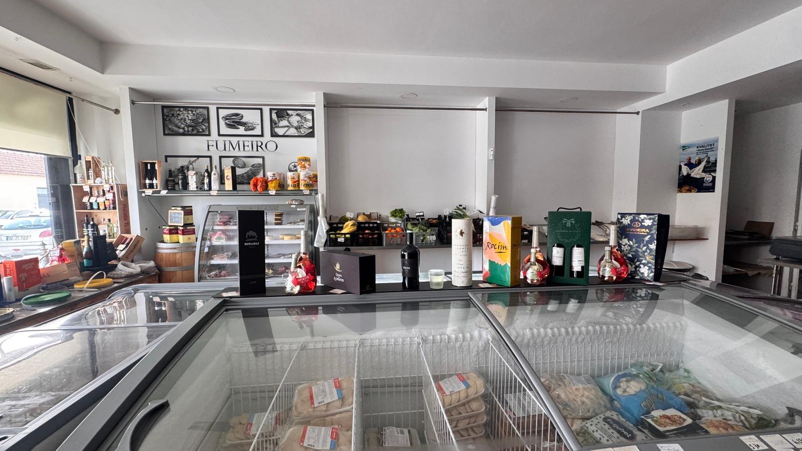 Supermercado T0 Trespasse em Paços de Brandão,Santa Maria da Feira