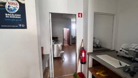 Supermercado T0 Trespasse em Paços de Brandão,Santa Maria da Feira