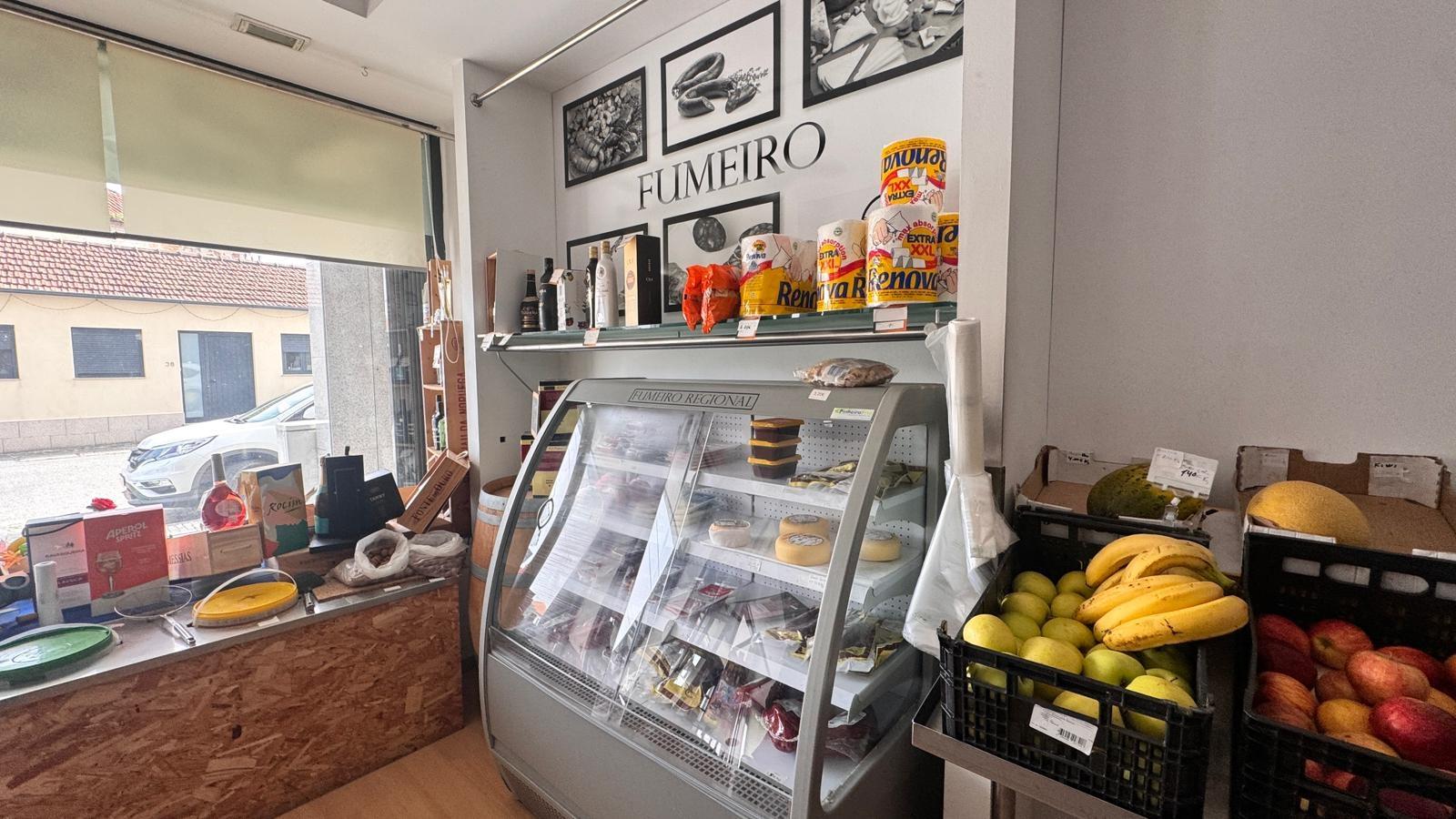 Supermercado T0 Trespasse em Paços de Brandão,Santa Maria da Feira