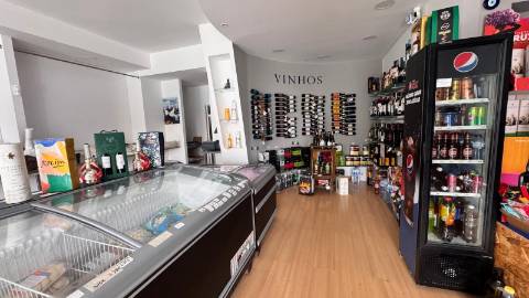 Supermercado T0 Trespasse em Paços de Brandão,Santa Maria da Feira