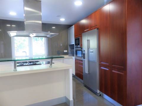 Moradia Isolada T4 Venda em Queluz e Belas,Sintra