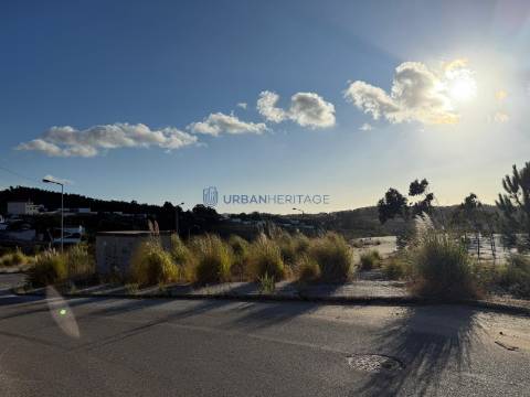 Lote de Terreno  Venda em Torres Vedras (São Pedro, Santiago, Santa Maria do Castelo e São Miguel) e Matacães,Torres Vedras